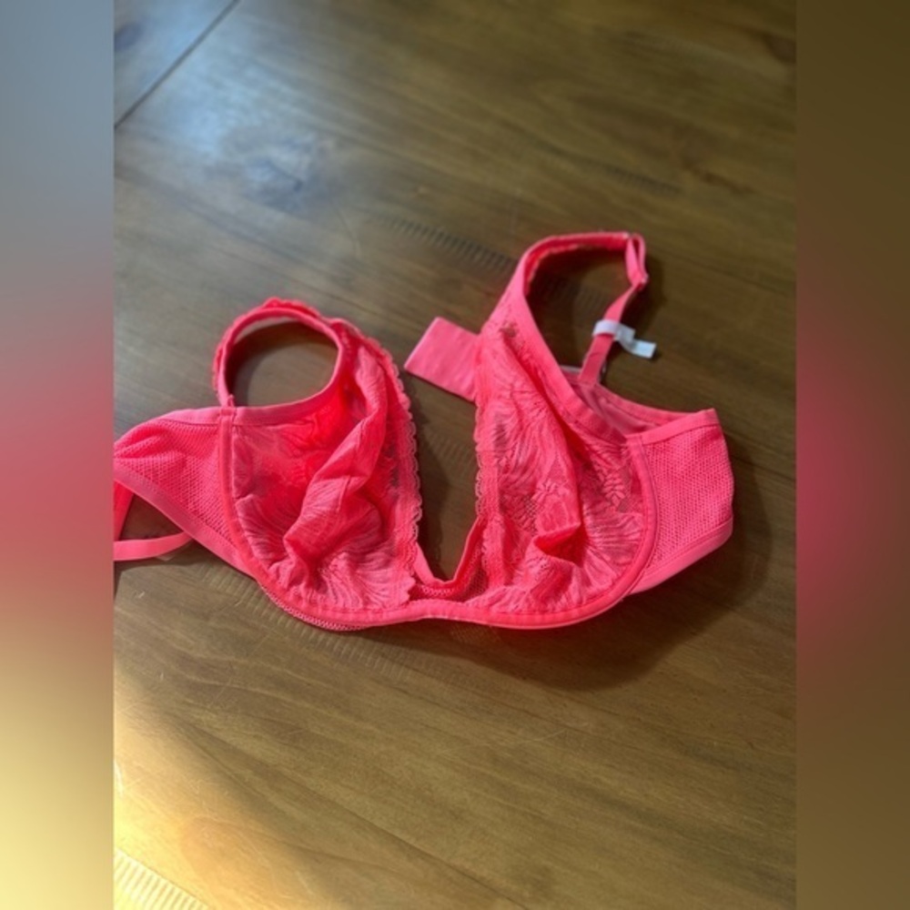 NWT Aerie Wired Women's Plunge Bright Coral Mesh and Lace Bra